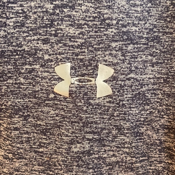 Under Armour top size 5
Preloved
Pet & Smoke FREE home - Picture 4 of 6
